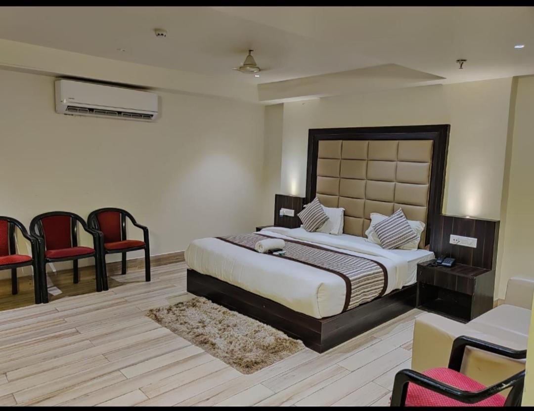 Hotel Sanjay Galaxy,กานปูร์ ภายนอก รูปภาพ